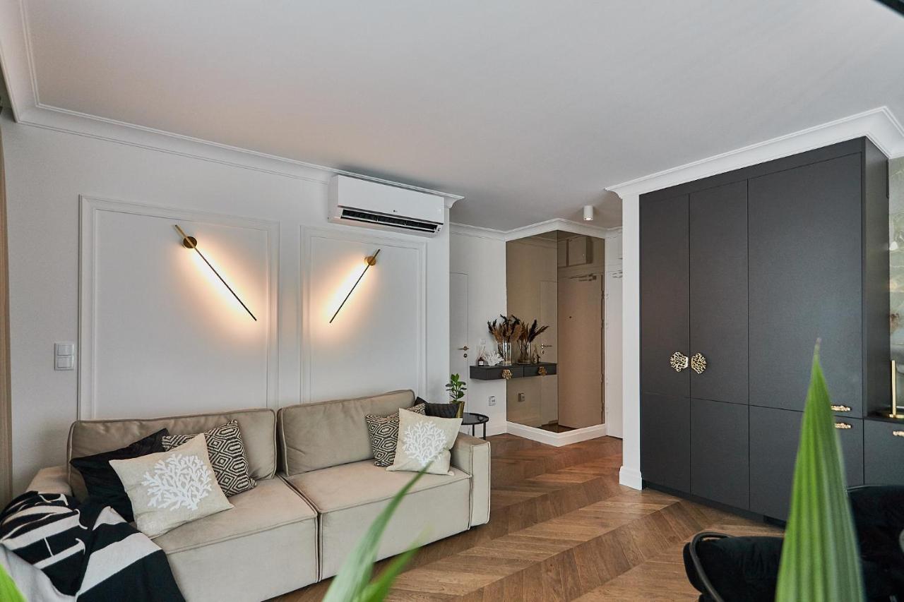 Apartment Wave Gold